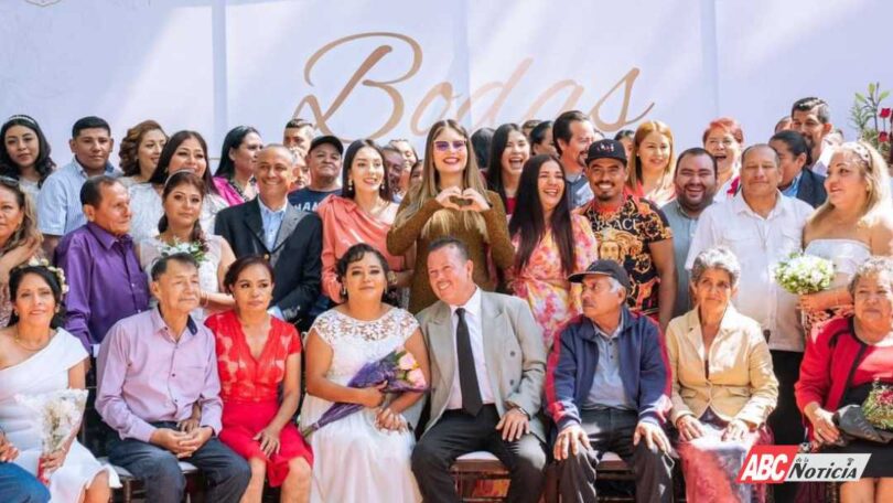 52 parejas dieron el "Sí" en bodas colectivas del Gobierno de Tepic