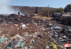 Bomberos del Estado trabajan de manera permanente en la extinción del incendio en el basurero de Ixtlán del Río