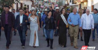 Espectacular rompimiento de fiestas en Carrillo Puerto