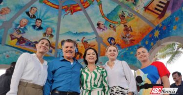Romina Chang Inaugura Mural Campo de estrellas de Antonio Castellón Valera