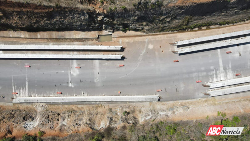 Supervisan Navarro Quintero y AMLO avances de la autopista Jala-Vallarta