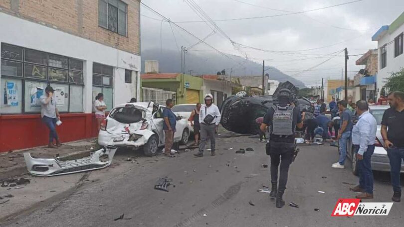 Atiende SSPC hecho de tránsito en la colonia Morelos de Tepic