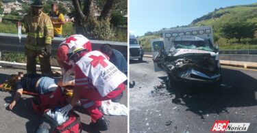 Atienden Bomberos de Nayarit un hecho de tránsito en la autopista Tepic - Guadalajara