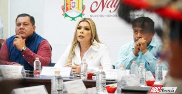 Atiende Rocío Esther González García a ciudadanos Del Nayar