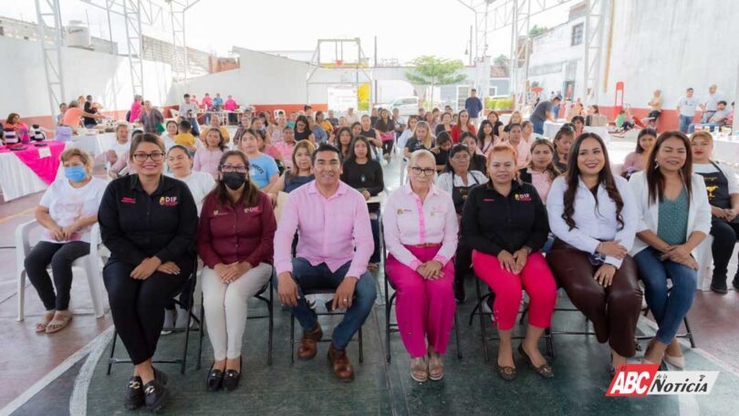 Entrega DIF Nayarit apoyos alimentarios, visuales y de capacitación en Ahuacatlán y Jala