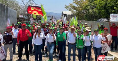 Las calles de Estancia de los López se pintaron de verde mientras que los habitantes saludaban a los candidatos de la alianza “Sigamos Haciendo Historia”