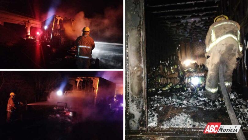 Bomberos sofocan incendio de tráiler en la carretera Federal 15D