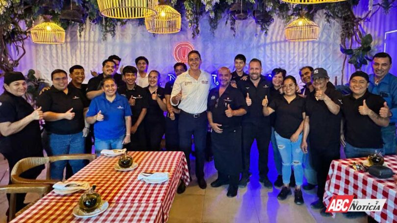 Trabajadores de la gastronomía unidos a la victoria con Héctor Santana