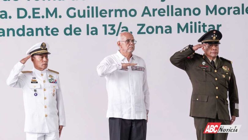 Da la bienvenida el gobernador del estado al nuevo comandante de la Treceava Zona Militar