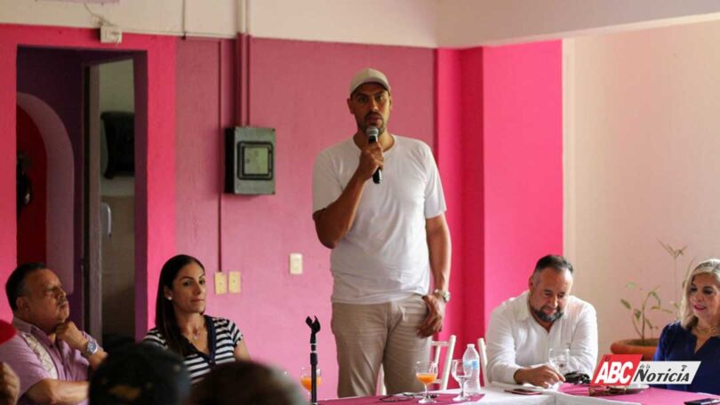 Fortalece Gustavo Ayón vínculos con el sector empresarial y turístico de Guayabitos para impulsar el turismo