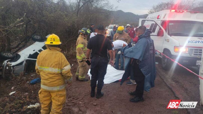 Servicios de emergencias atienden hecho de tránsito en Huajicori