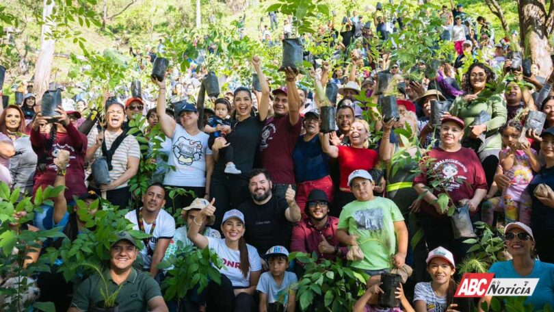 Geraldine salva al cerro de San Juan en el tercer domingo de reforestación