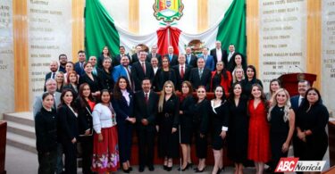 Instalan la Trigésima Cuarta Legislatura al Congreso de Nayarit