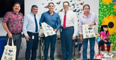 Visita del presidente municipal electo de Bahía de Banderas, Héctor Santana, al centro de reciclaje de la ciudad de McAllen, Texas