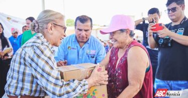 Con salud, alimentación y economía, transforma Beatriz Estrada la vida de familias en Santa María del Oro