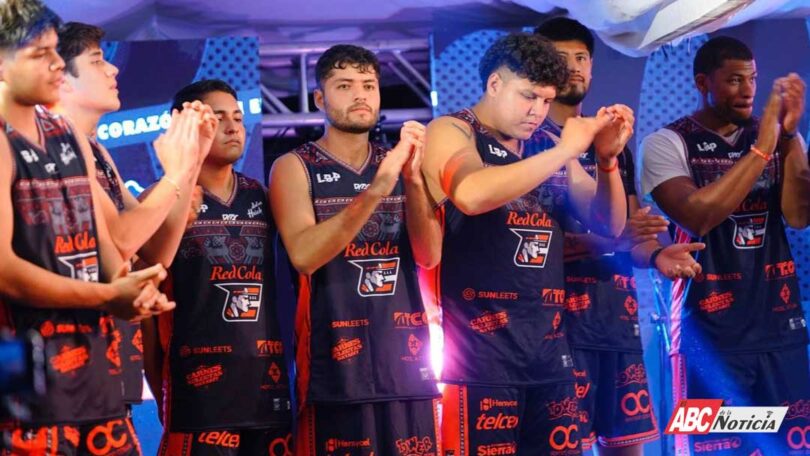 Coras Básquetbol presenta su uniforme y equipo para la Liga de Baloncesto del Pacífico