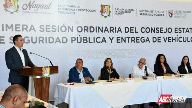 Héctor Santana es designado representante de los municipios de Nayarit