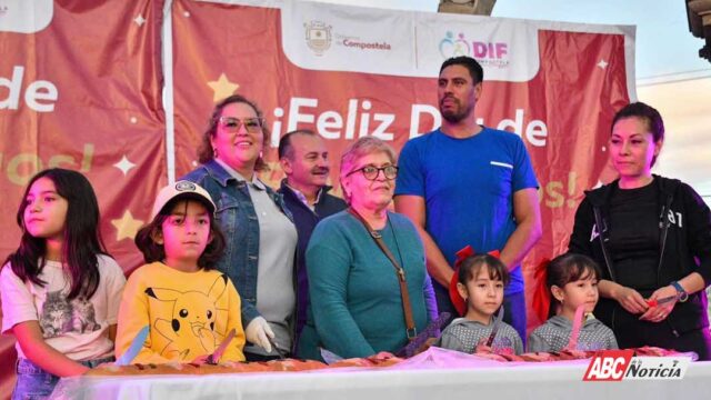 Compostela despide la época navideña con un evento mágico en la plaza principal