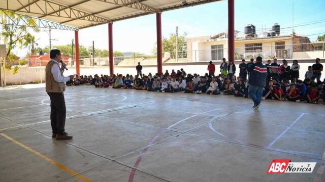 Promueven la prevención y el bienestar juvenil en Compostela en el Día Internacional del Condón