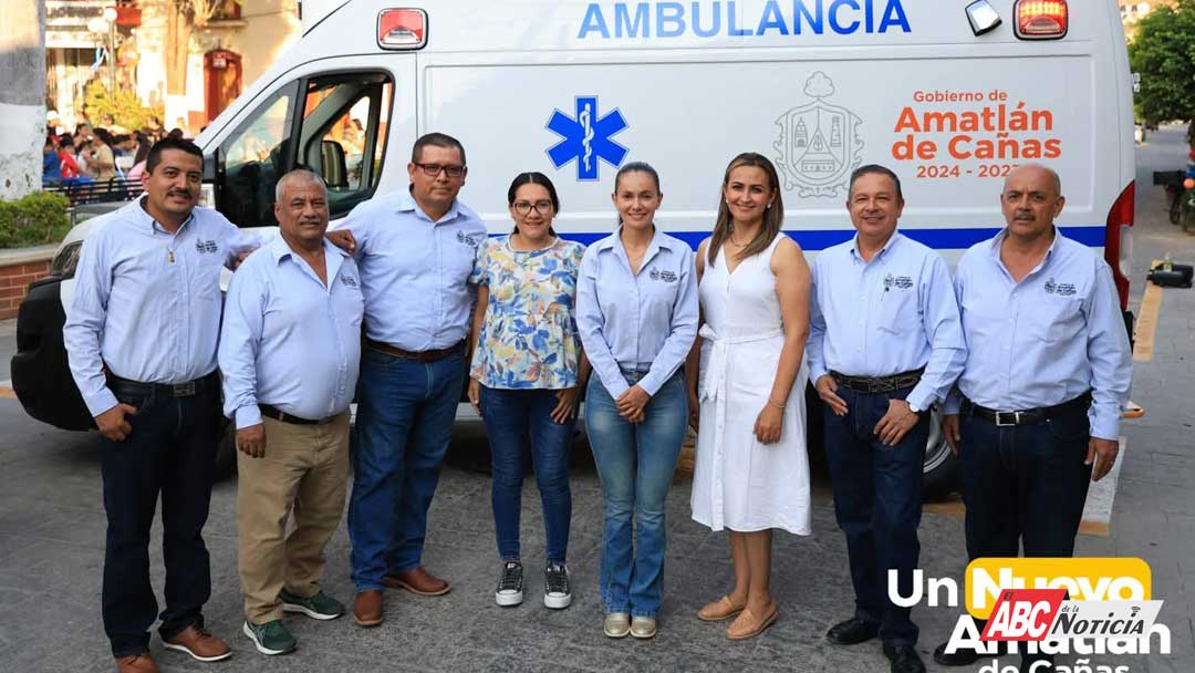 Amatlán de Cañas adquiere su primera ambulancia totalmente nueva y equipada