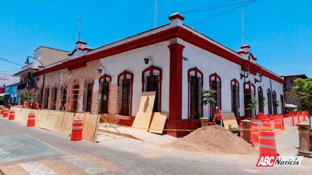 Inician trabajos de remodelación en el Palacio Municipal de Compostela por recomendación de Protección Civil