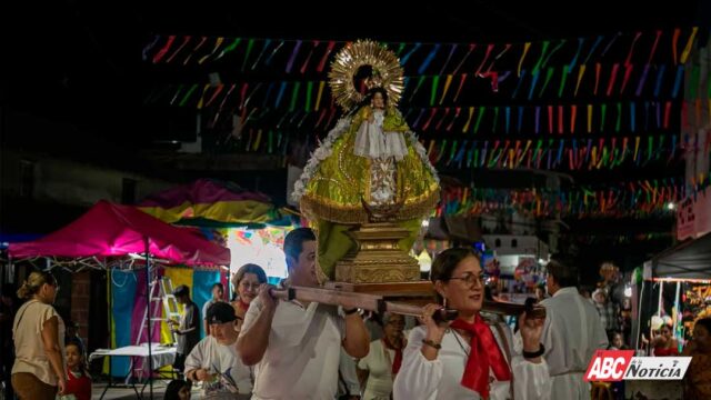 La Peñita de Jaltemba da inicio a sus fiestas patronales con colorido y fervor religioso