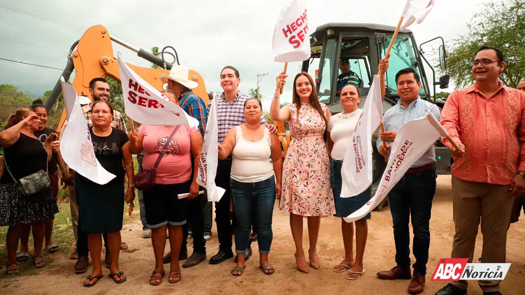 Con hechos y cercanía, Héctor Santana le cumple a la colonia Las Parotas