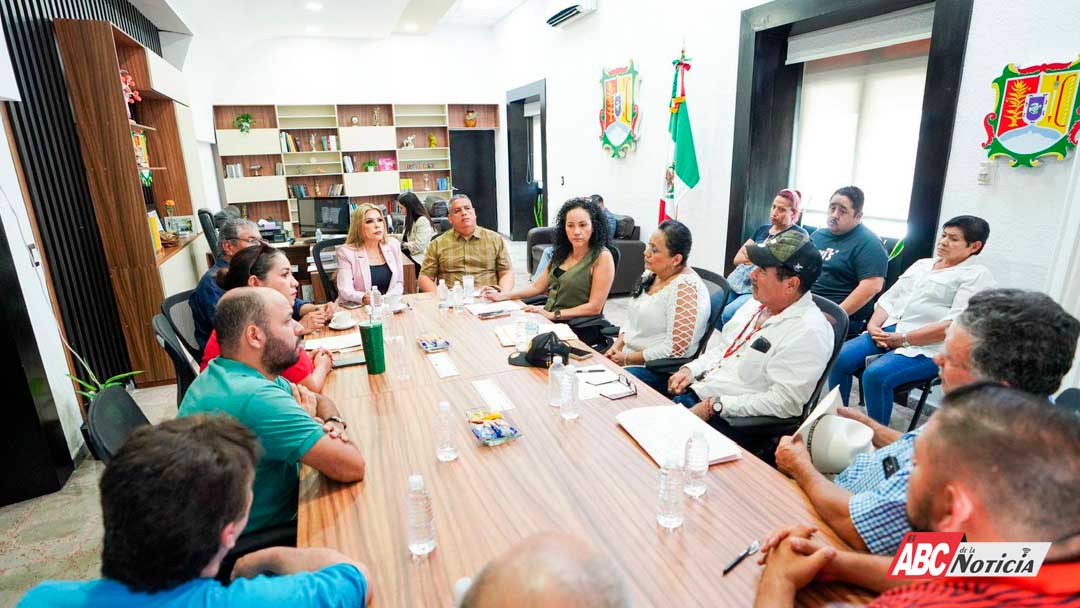 Gobierno de Nayarit privilegia el respeto a la ley y el diálogo con trabajadores, propietarios de bares y restaurantes de la zona centro de Tepic