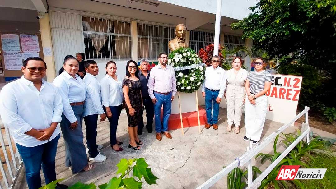 DIF Xalisco conmemora el 153 aniversario luctuoso de Benito Juárez con acto cívico