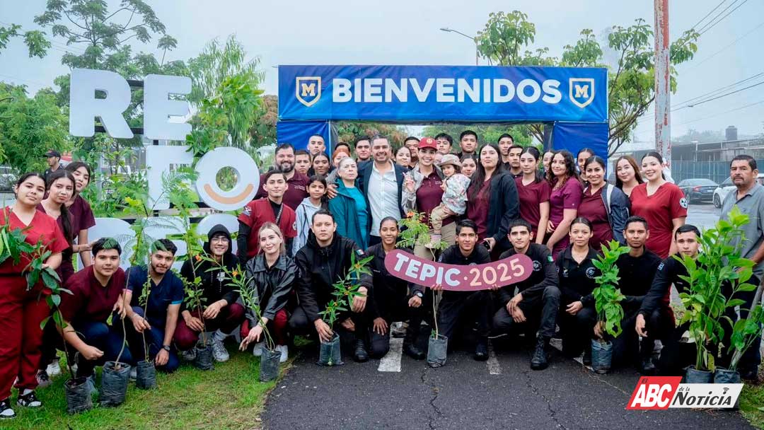 Geraldine impulsa campaña de arborización en Tepic