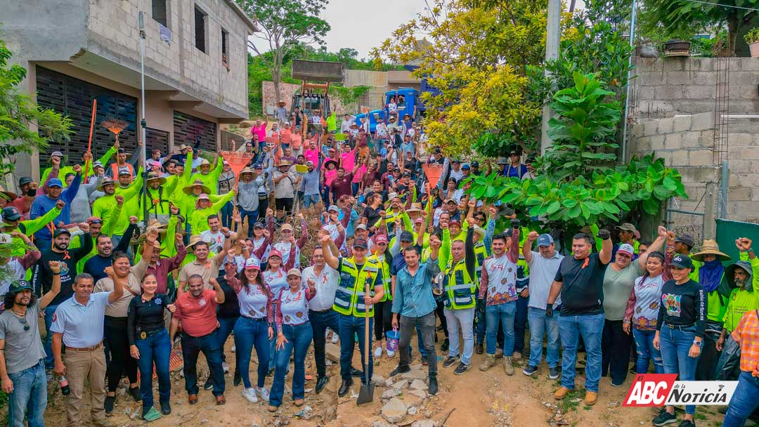 Héctor Santana encabeza jornada del “Limpiatón” en Bucerías
