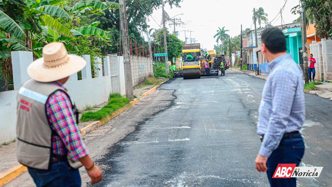 Héctor Santana inicia la rehabilitación de la Avenida Yucatán en San José