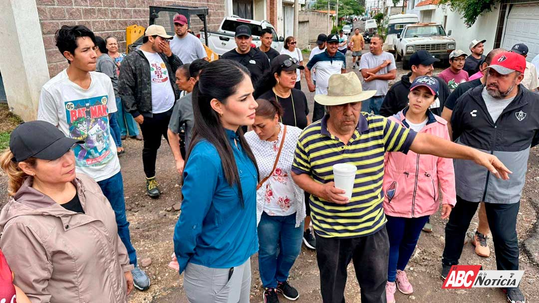 Atiende Geraldine a vecinos del Pedregal y Ampliación Pedregal de San Juan