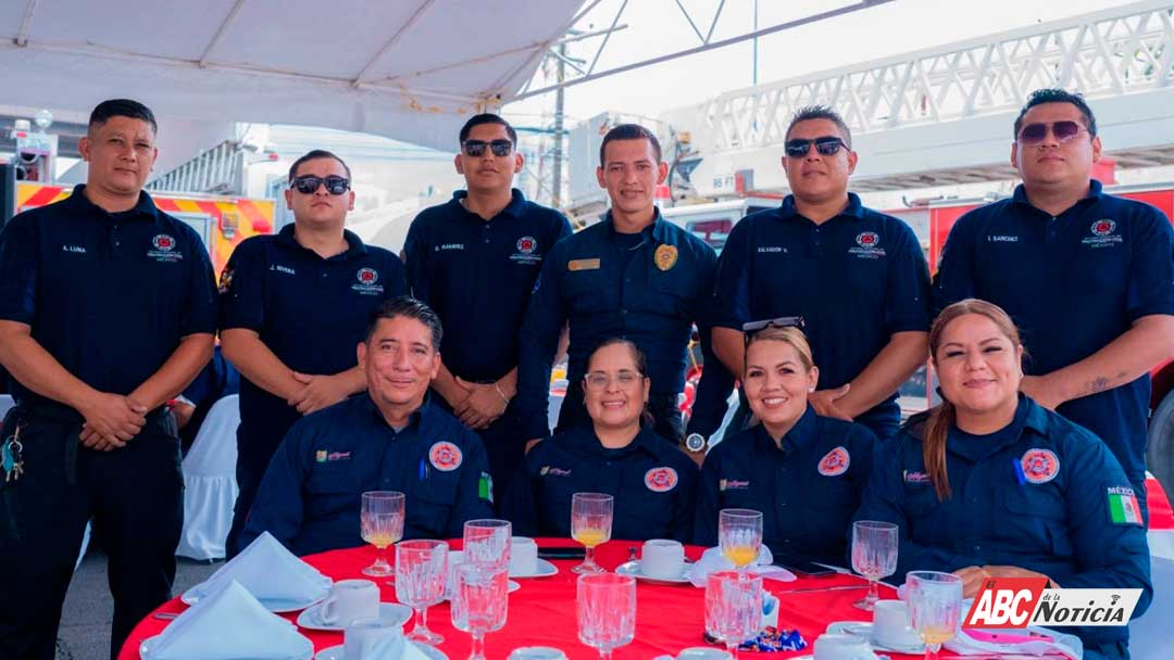Bomberos de Nayarit celebran su día con homenaje a la trayectoria y vocación de servicio