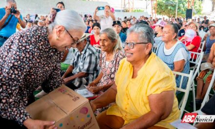 En Tecuala, Beatriz Estrada escribe nuevas historias de esperanza con Latidos del Corazón