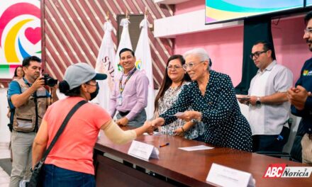Entrega Beatriz Estrada apoyos a emprendedores y personas cuidadoras