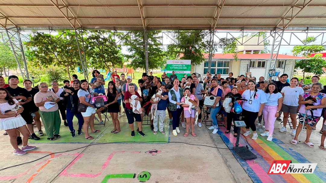 Héctor Santana cumple con las mascotas de Bahía de Banderas