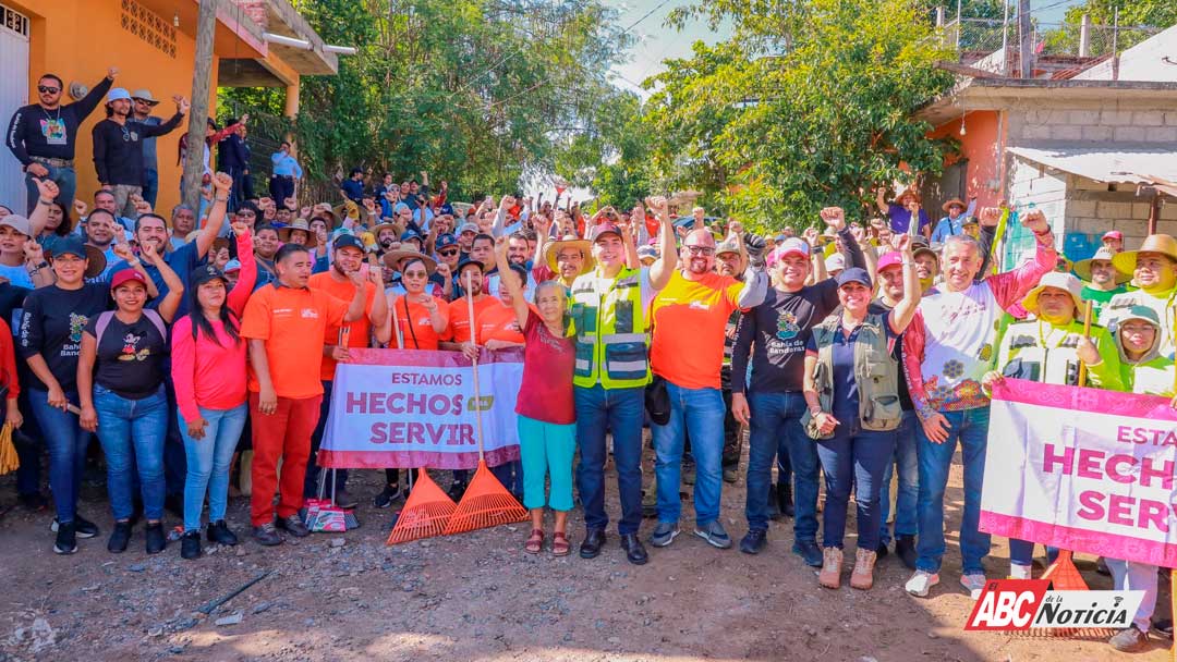 Héctor Santana lidera jornada de Limpiatón en Mezcales