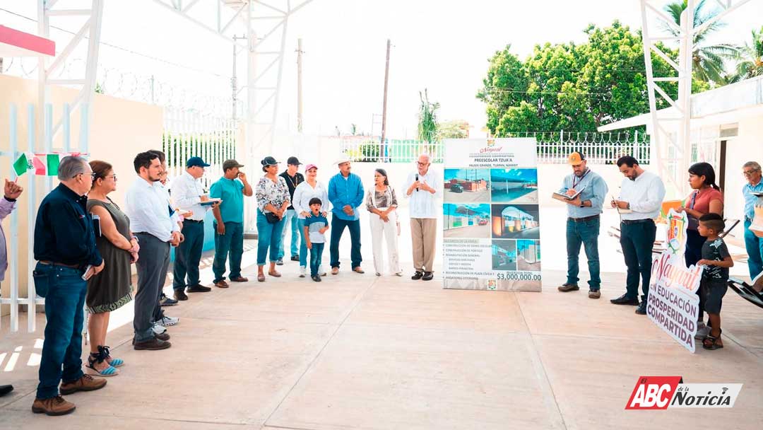 El Gobernador Miguel Ángel Navarro entrega escuela rehabilitada en Tuxpan