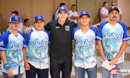 Héctor Santana reafirma compromiso con el pueblo de Bahía de Banderas en su Rendición de Cuentas Semanal