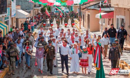 Valle de Banderas se viste de gala con el desfile cívico por el 215 aniversario de la Independencia de México