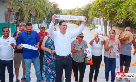 En tiempo récord, Héctor Santana entrega la Calle 20 de Noviembre en Punta de Mita