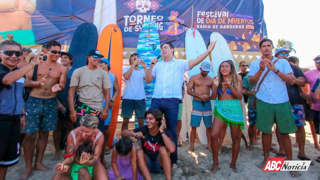 Invita el alcalde Héctor Santana a participar en gran Torneo de Surf Sayulita 2025