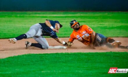 Jaguares derrota a Naranjeros
