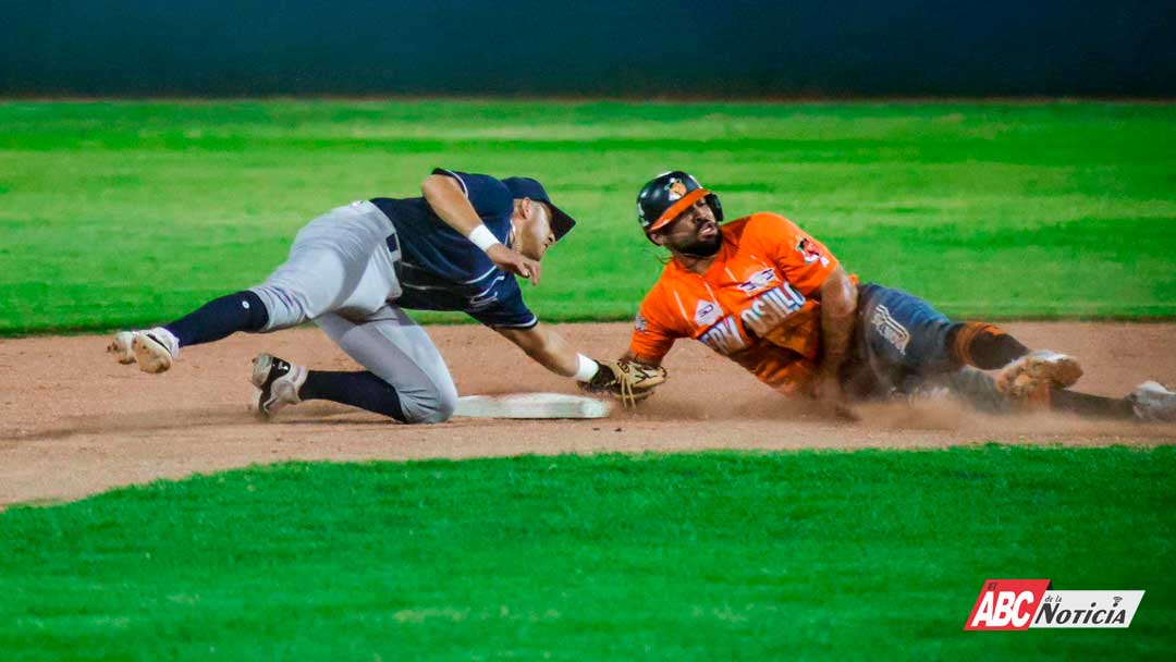 Jaguares derrota a Naranjeros