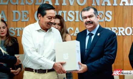 Recibe el Poder Legislativo el Paquete Económico para el 2026