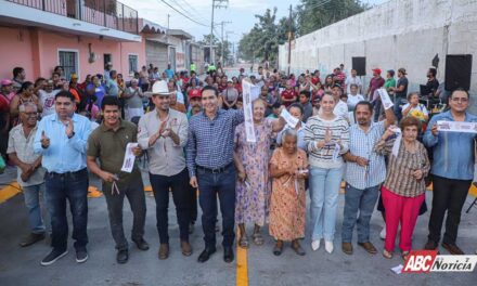 Héctor Santana entrega la primera etapa de la Calle Benito Juárez en El Porvenir