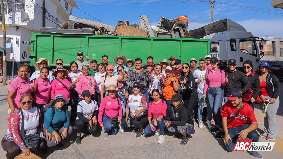 Héctor Santana inicia el año limpiando Bahía de Banderas con el “Limpiatón”