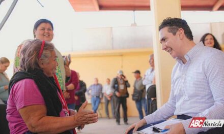 Héctor Santana acerca soluciones a San Vicente con Audiencia Ciudadana