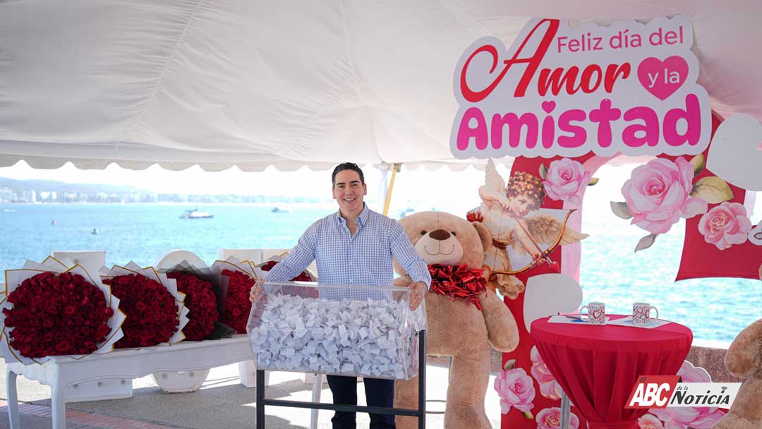 Héctor Santana celebra el 14 de febrero con la “Tómbola del Amor”